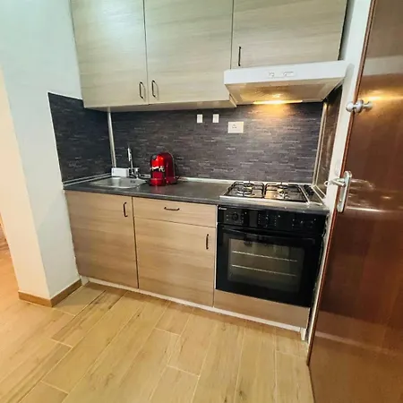 La Casa Della Rondine Апартаменты *
